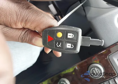 2007 Volvo S40 2.4I from USA, damaged, VIN YV1MS382772276039